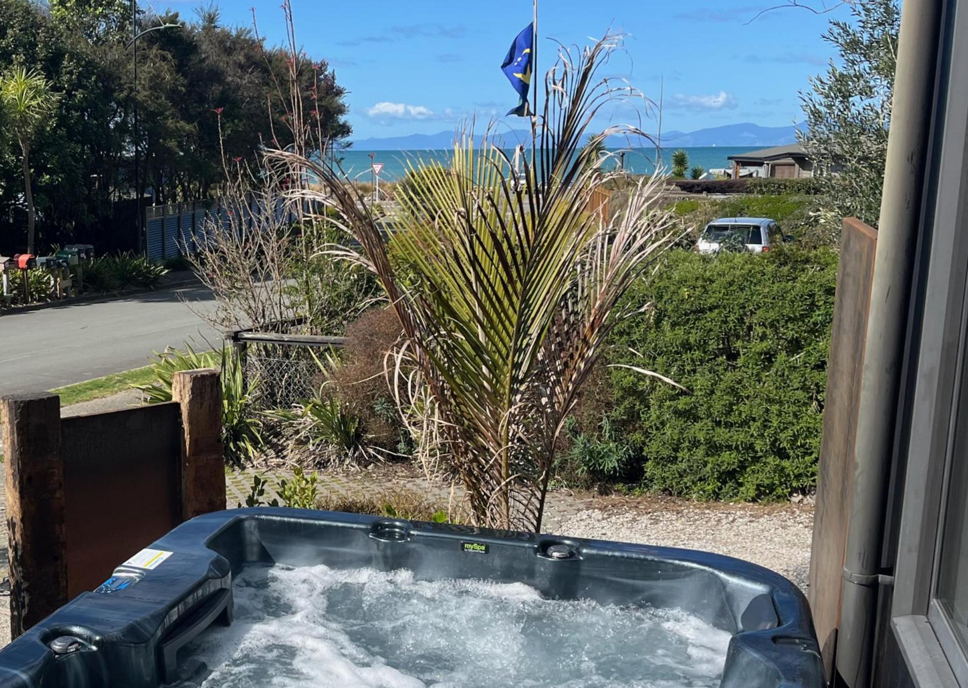 Bach 7 By The Sea - Spa Pool And Views Marahau Eksteriør billede